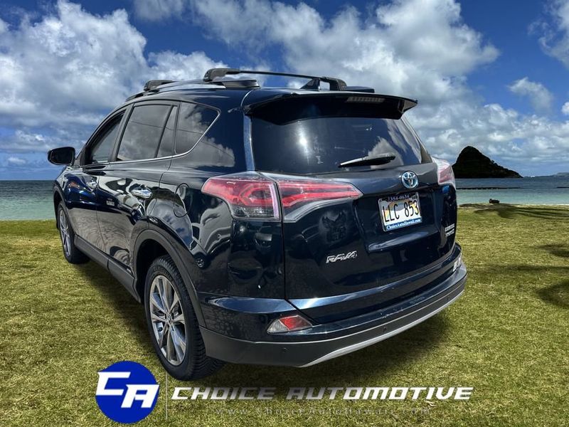 2017 Toyota RAV4 Hybrid Limited photo 4