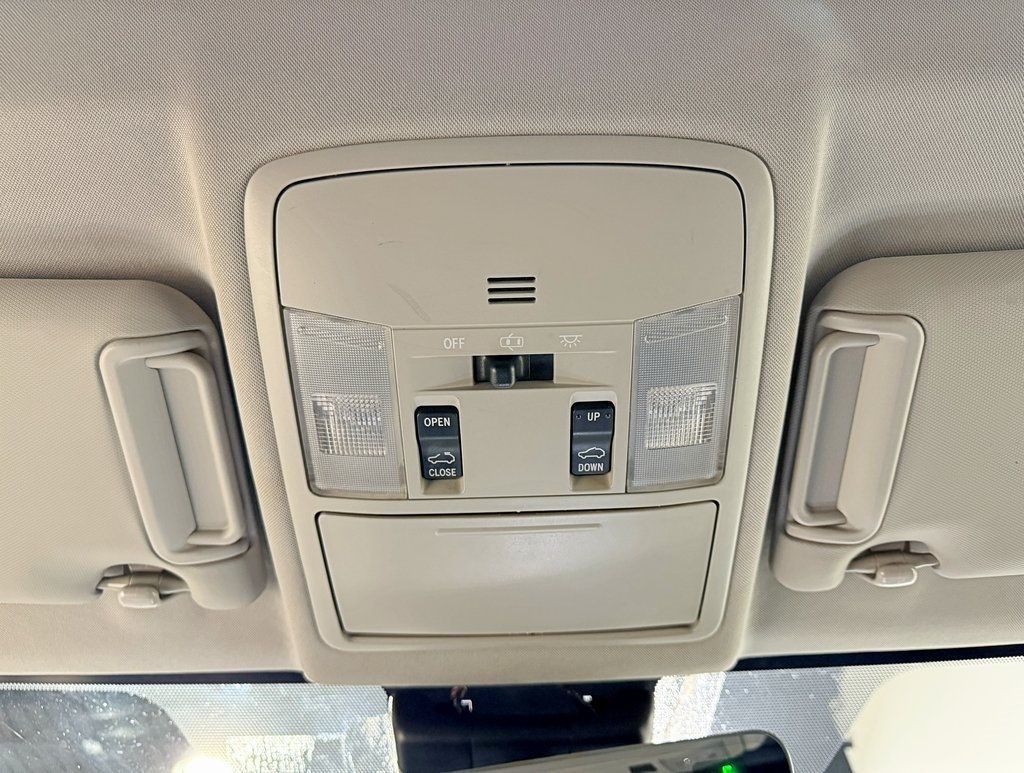 2017 Toyota RAV4 Hybrid Limited AWD - 22957442 - 24