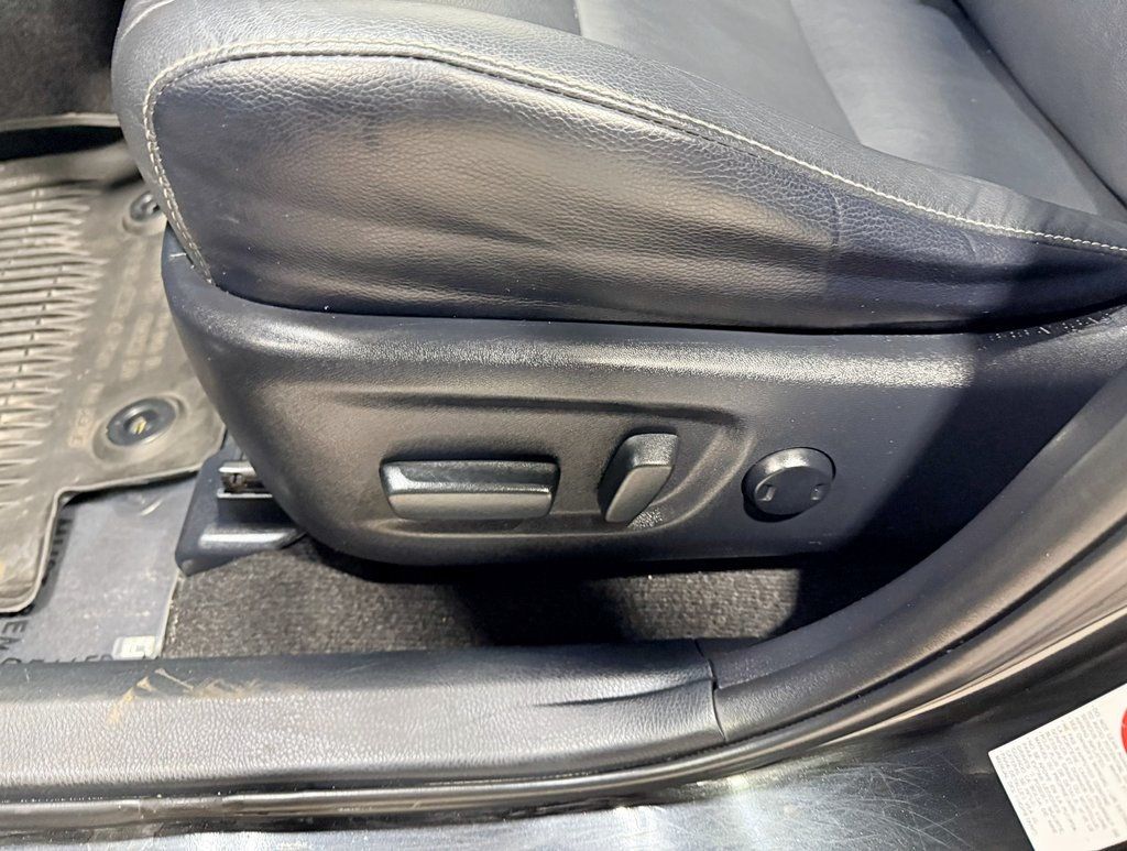 2017 Toyota RAV4 Hybrid Limited AWD - 22957442 - 28