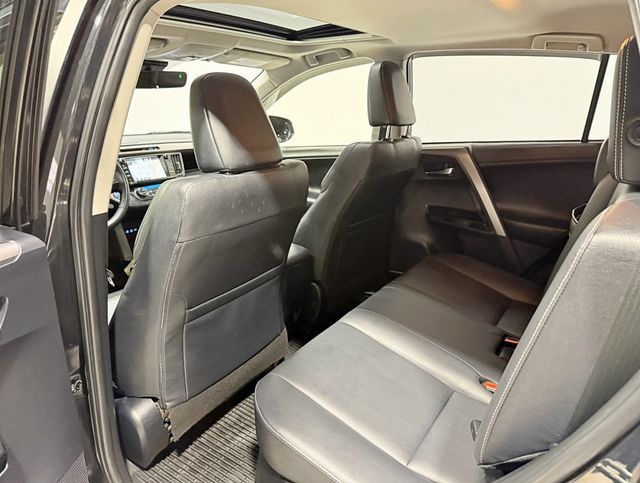 2017 Toyota RAV4 Hybrid Limited AWD - 22957442 - 35