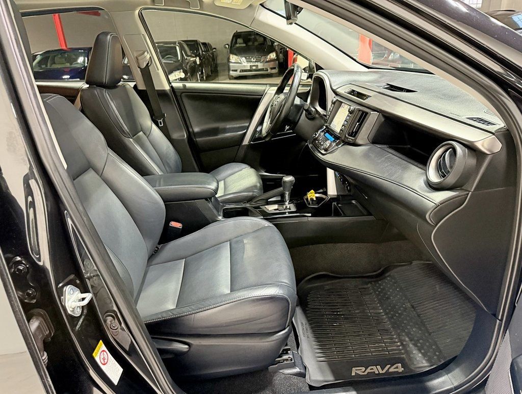 2017 Toyota RAV4 Hybrid Limited AWD - 22957442 - 41