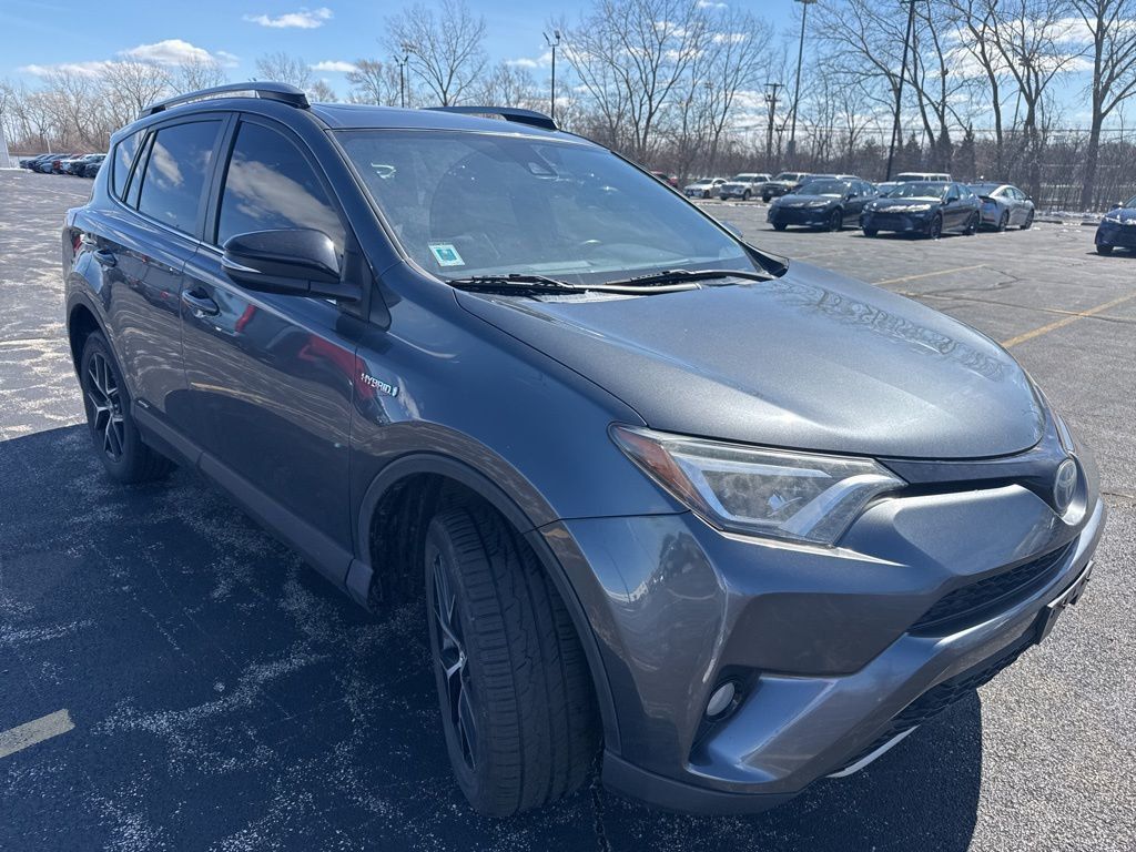 2017 Toyota RAV4 Hybrid SE AWD - 22999751 - 5
