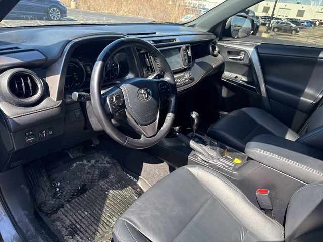 2017 Toyota RAV4 Hybrid SE AWD - 22999751 - 6
