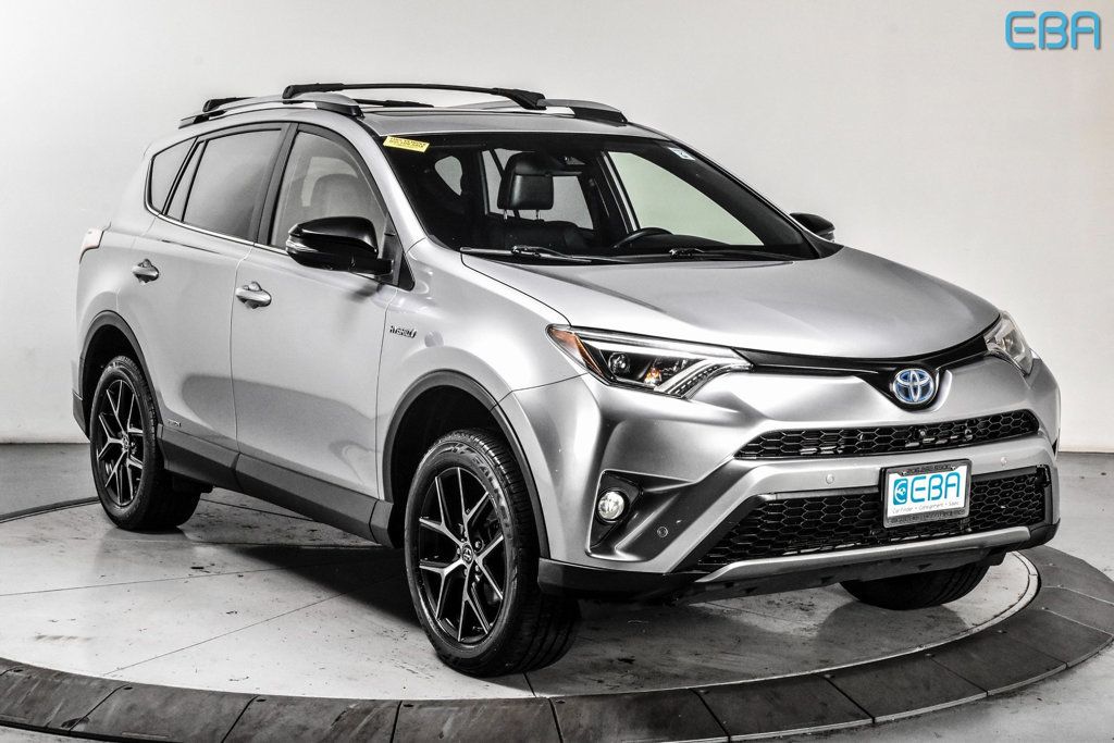 2017 Toyota RAV4 Hybrid SE AWD - 22647469 - 0