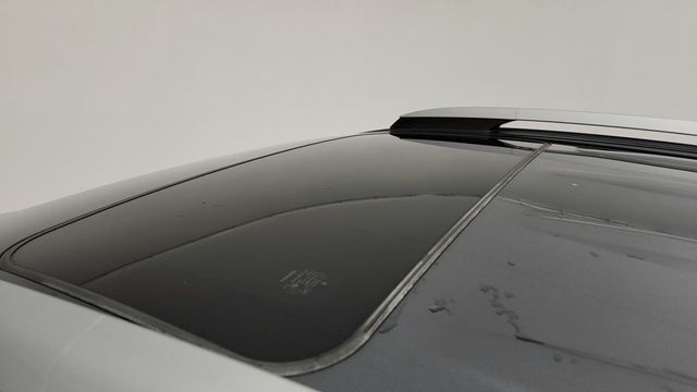 2017 Toyota RAV4 Hybrid XLE AWD with Convenience Package - 22951223 - 9