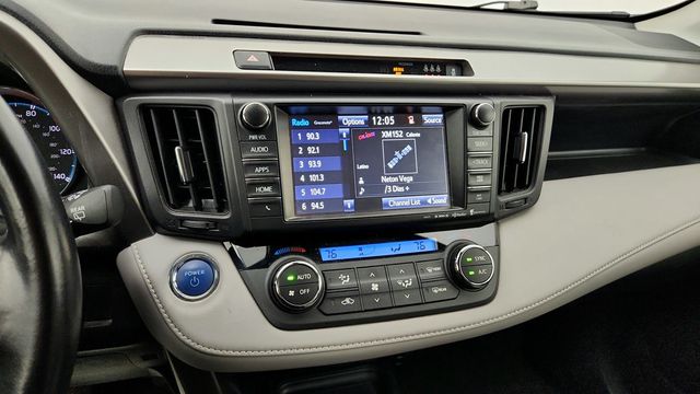 2017 Toyota RAV4 Hybrid XLE AWD with Convenience Package - 22951223 - 17