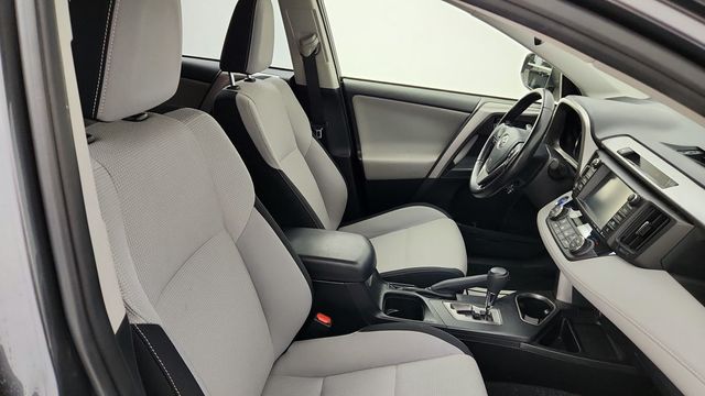 2017 Toyota RAV4 Hybrid XLE AWD with Convenience Package - 22951223 - 24