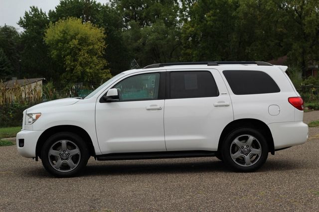 2017 Toyota Sequoia 4WD SR5 5.7L V8 W/ PREMIUM AUDIO/NAVIGATION 20'" WHEELS - 23081114 - 17