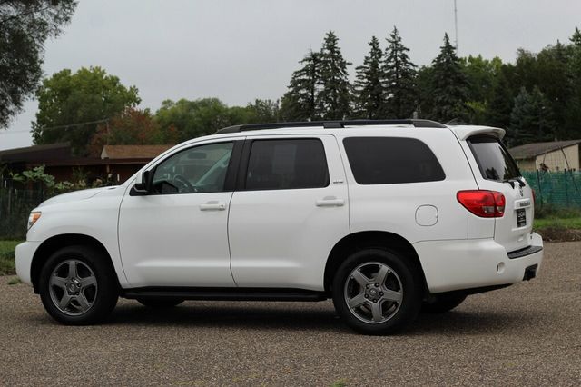 2017 Toyota Sequoia 4WD SR5 5.7L V8 W/ PREMIUM AUDIO/NAVIGATION 20'" WHEELS - 23081114 - 18