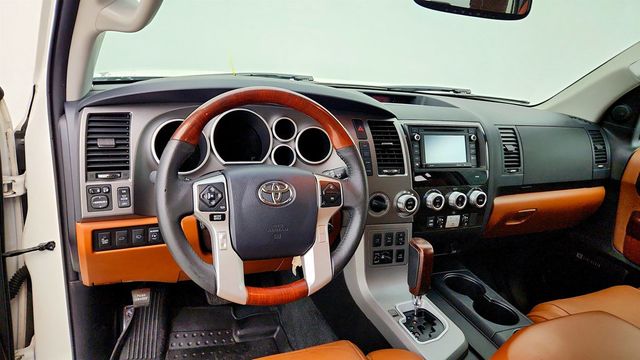 2017 Toyota Sequoia Platinum 4WD - 23020915 - 12