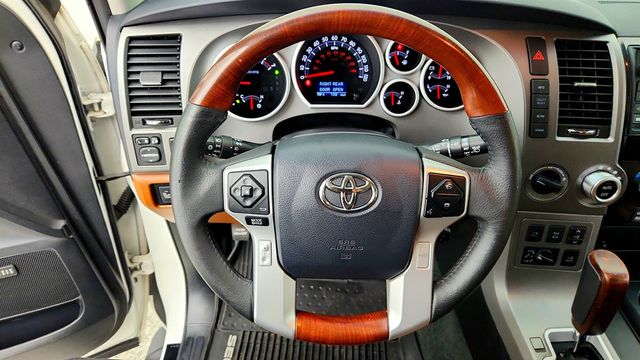 2017 Toyota Sequoia Platinum 4WD - 23020915 - 13