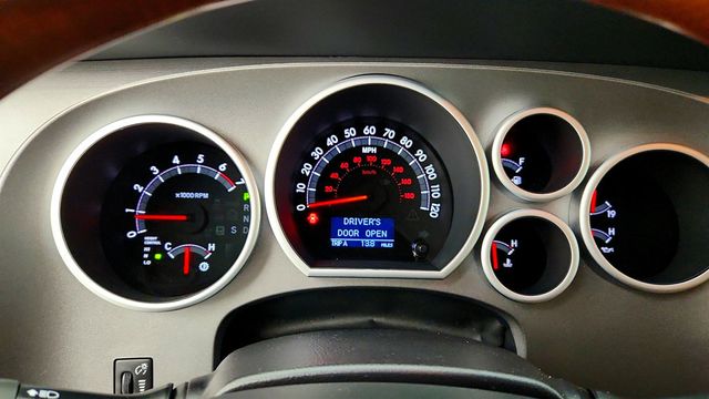 2017 Toyota Sequoia Platinum 4WD - 23020915 - 14