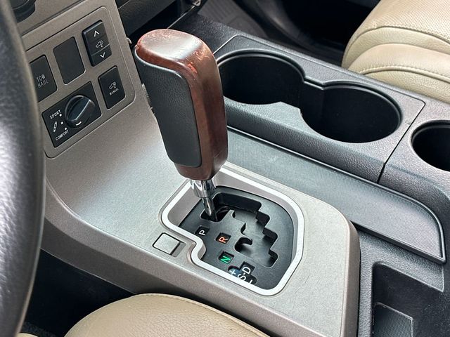 2017 Toyota Sequoia Platinum RWD - 22955963 - 17