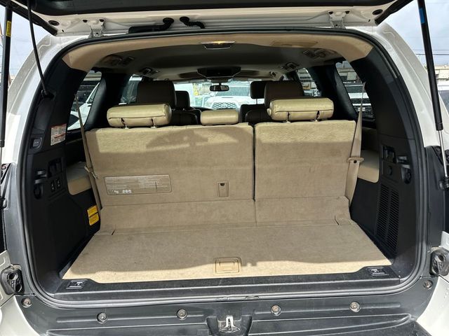 2017 Toyota Sequoia Platinum RWD - 22955963 - 19