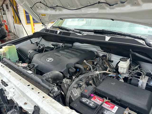 2017 Toyota Sequoia Platinum RWD - 22955963 - 20