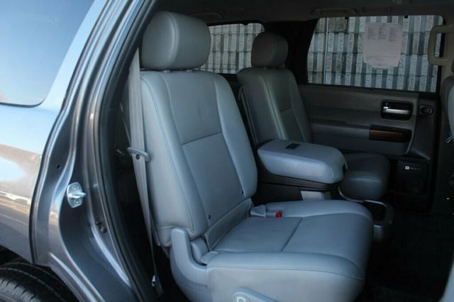 2017 Toyota Sequoia PLATINUM W/ NAVIGATION,DVD, MOONROOF, LEATHER - 22986068 - 13
