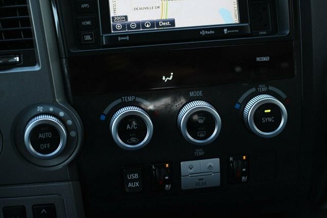 2017 Toyota Sequoia PLATINUM W/ NAVIGATION,DVD, MOONROOF, LEATHER - 22986068 - 18