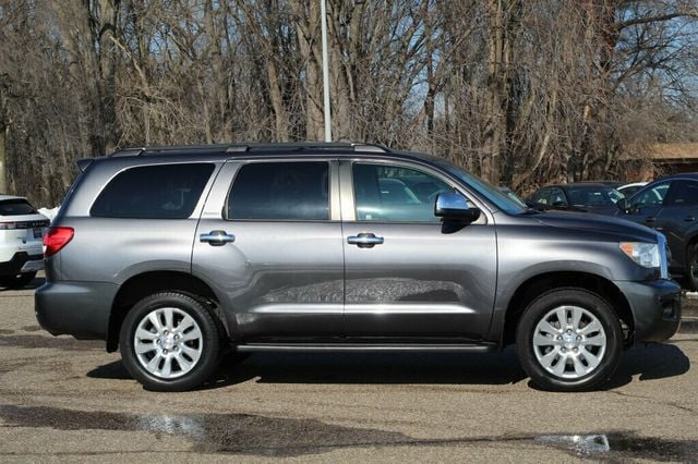 2017 Toyota Sequoia PLATINUM W/ NAVIGATION,DVD, MOONROOF, LEATHER - 22986068 - 1