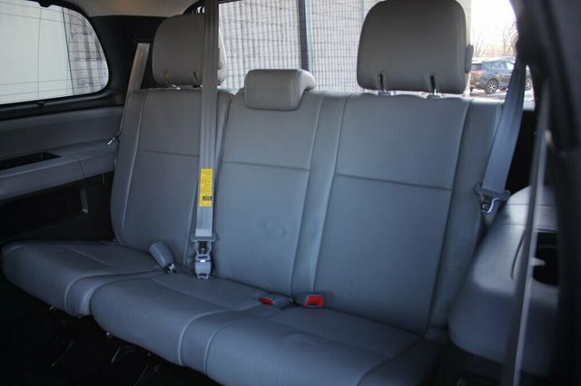 2017 Toyota Sequoia PLATINUM W/ NAVIGATION,DVD, MOONROOF, LEATHER - 22986068 - 31