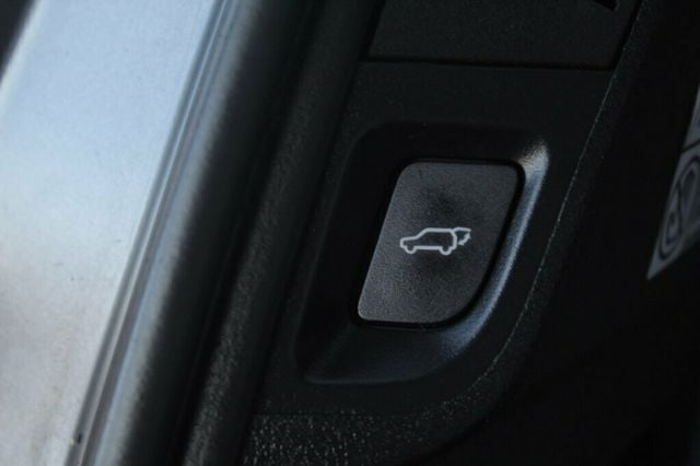 2017 Toyota Sequoia PLATINUM W/ NAVIGATION,DVD, MOONROOF, LEATHER - 22986068 - 36