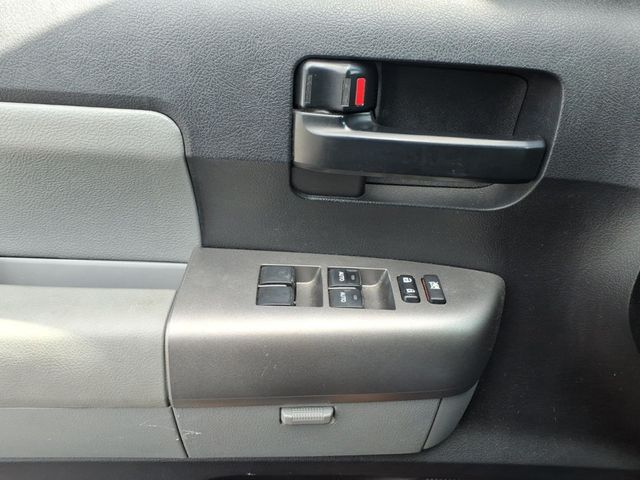 2017 Toyota Sequoia SR5 4WD FFV - 22989948 - 15