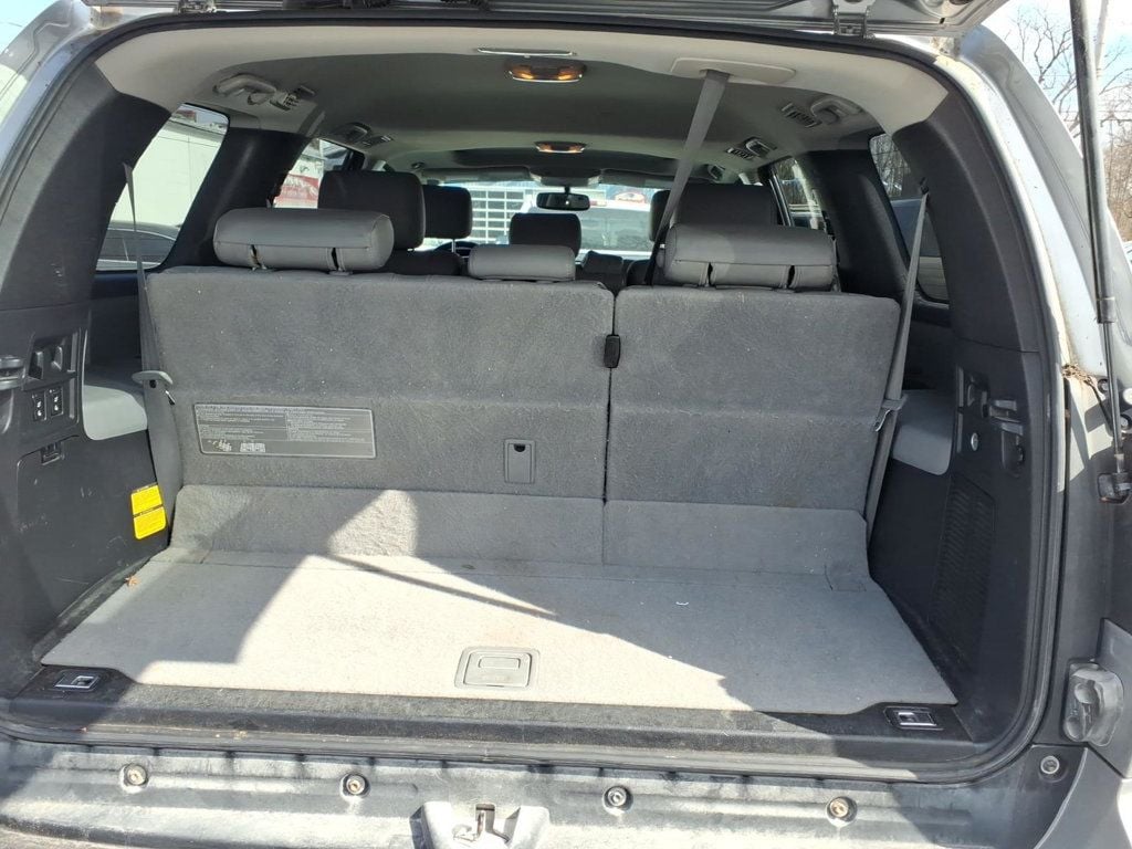 2017 Toyota Sequoia SR5 4WD FFV - 22989948 - 17