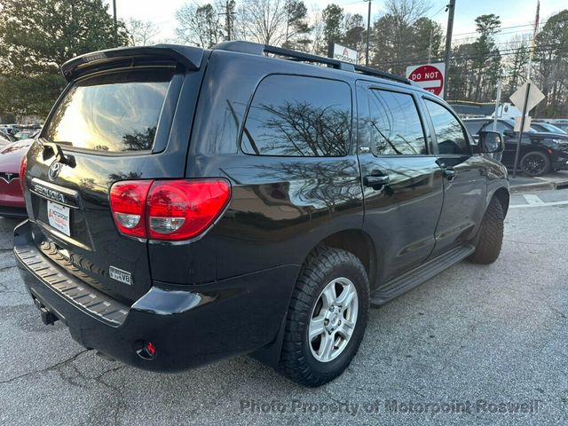 2017 Toyota Sequoia SR5 RWD - 22971286 - 4