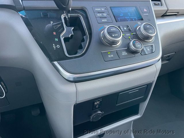 2017 Toyota Sienna 2017 TOYOTA SIENNA LE AWD 3.5L MINIVAN SERVICED 615-730-9991 - 23099573 - 25