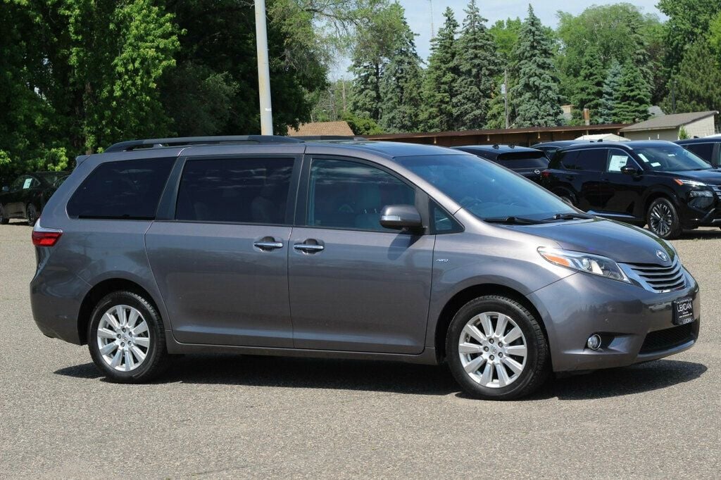 2017 Toyota Sienna AWD LIMITED ONE OWNER  - 23020948 | Video 1