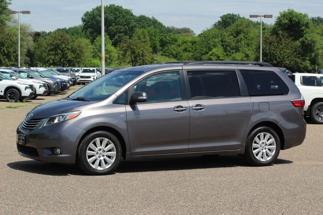 2017 Toyota Sienna AWD LIMITED ONE OWNER  - 23020948 - 15