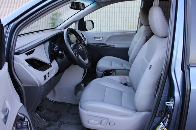 2017 Toyota Sienna AWD ONE OWNER XLE W/ LEATHER, MOONROOF - 23069606 - 22