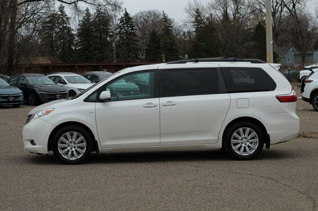 2017 Toyota Sienna AWD ONE OWNER XLE W/ NAVIGATION, MOONROOF, LEATHER - 22996274 - 17