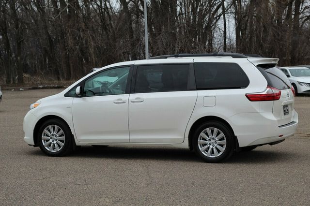2017 Toyota Sienna AWD ONE OWNER XLE W/ NAVIGATION, MOONROOF, LEATHER - 22996274 - 18