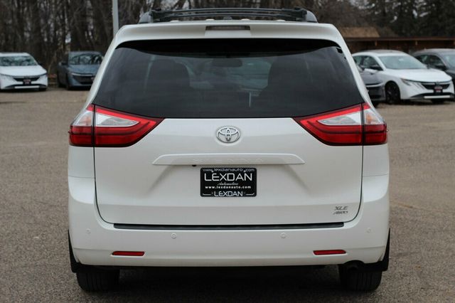 2017 Toyota Sienna AWD ONE OWNER XLE W/ NAVIGATION, MOONROOF, LEATHER - 22996274 - 4