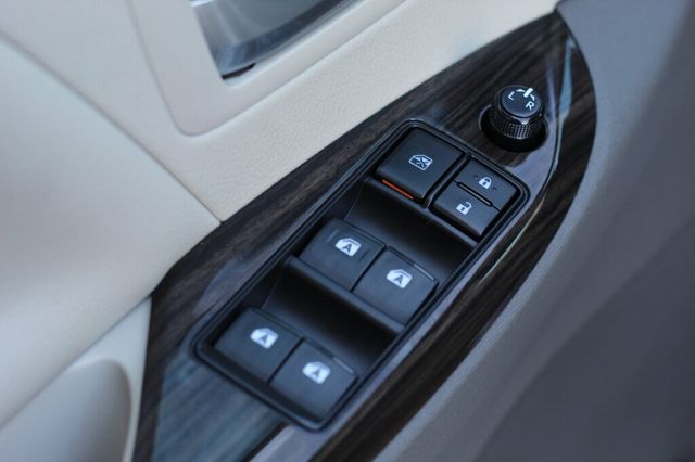 2017 Toyota Sienna AWD XLE PREMIUM DVD PLAYER, ENTERTAINMENT SYSTEM  - 22999617 - 20