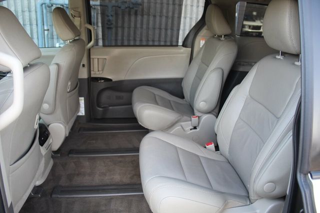 2017 Toyota Sienna AWD XLE PREMIUM DVD PLAYER, ENTERTAINMENT SYSTEM  - 22999617 - 26