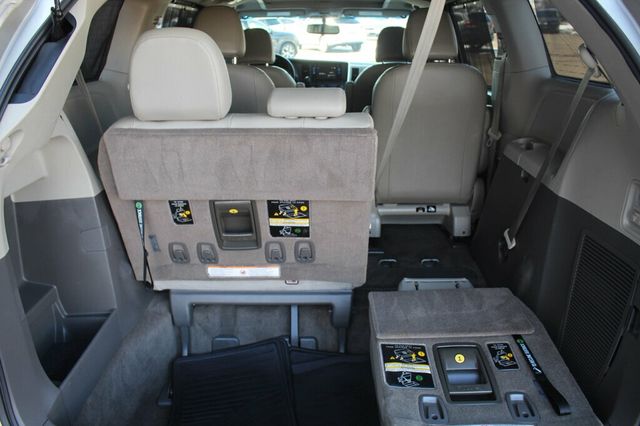 2017 Toyota Sienna AWD XLE PREMIUM DVD PLAYER, ENTERTAINMENT SYSTEM  - 22999617 - 33