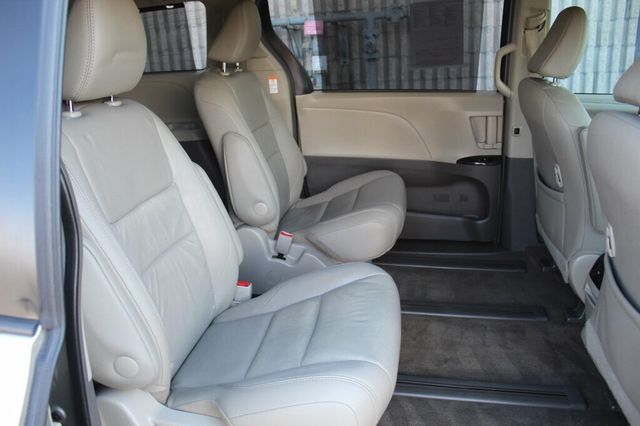 2017 Toyota Sienna AWD XLE PREMIUM DVD PLAYER, ENTERTAINMENT SYSTEM  - 22999617 - 8