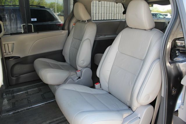 2017 Toyota Sienna AWD XLE PREMIUM W/ NAVIGATION, REAR DVD, MOONROOF - 23016518 - 27