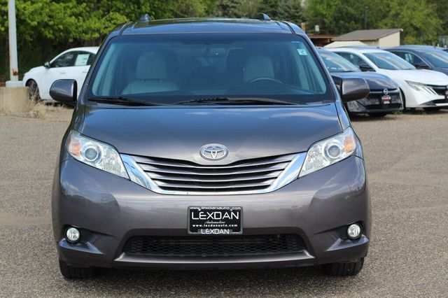 2017 Toyota Sienna AWD XLE PREMIUM W/ NAVIGATION, REAR DVD, MOONROOF - 23016518 - 3