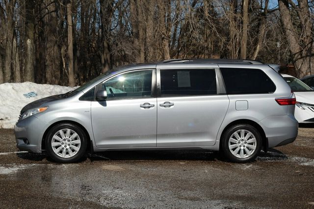 2017 Toyota Sienna AWD XLE PREMIUM W/ REAR DVD, NAVIGATION, LEATHER - 22991207 - 18