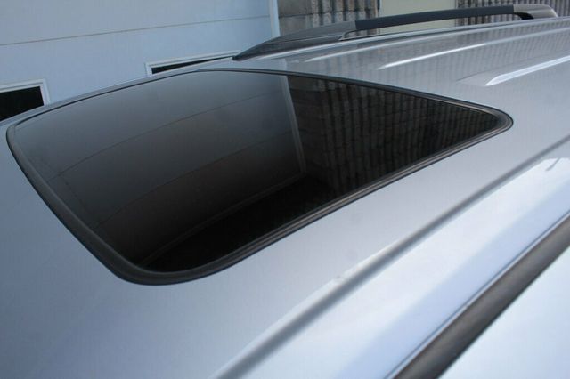 2017 Toyota Sienna AWD XLE PREMIUM W/ REAR DVD, NAVIGATION, LEATHER - 22991207 - 35