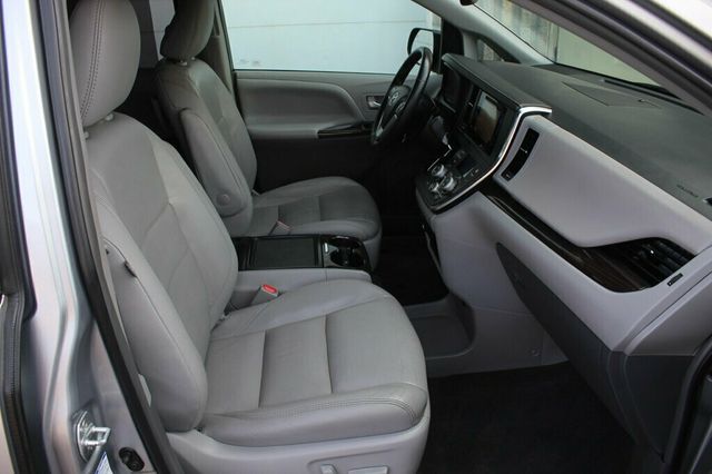 2017 Toyota Sienna AWD XLE PREMIUM W/ REAR DVD, NAVIGATION, LEATHER - 22991207 - 6