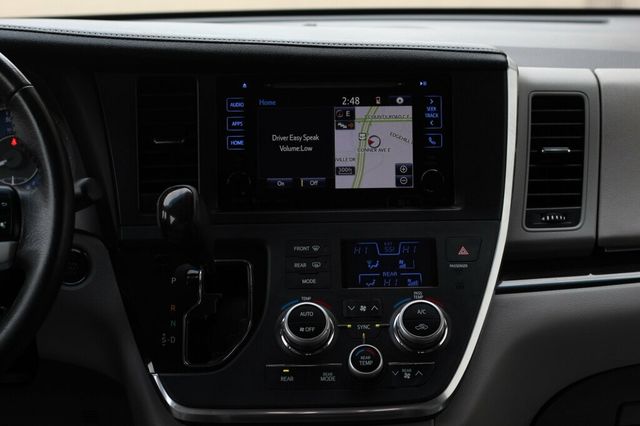 2017 Toyota Sienna AWD XLE PREMIUM W/ REAR DVD, NAVIGATION, LEATHER MOONROOF - 22985529 - 13