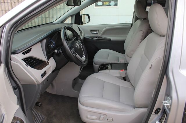 2017 Toyota Sienna AWD XLE PREMIUM W/ REAR DVD, NAVIGATION, LEATHER MOONROOF - 22985529 - 23