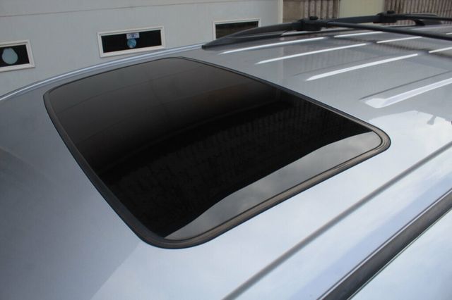 2017 Toyota Sienna AWD XLE PREMIUM W/ REAR DVD, NAVIGATION, LEATHER MOONROOF - 22985529 - 36