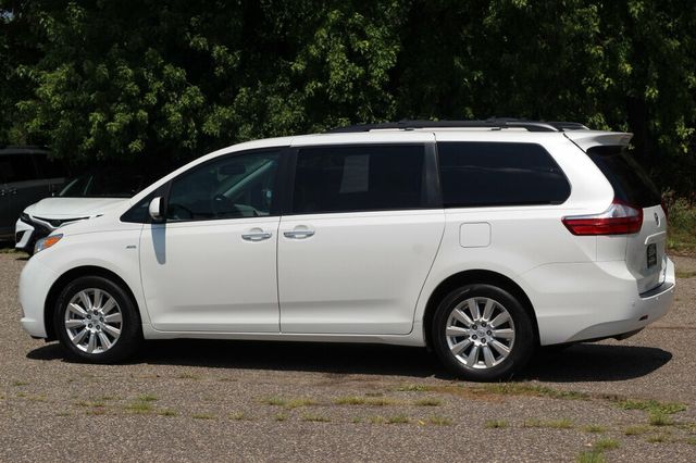 2017 Toyota Sienna AWD XLE W/ NAVIGATION, LEATHER, MOONROOF - 23040280 - 18