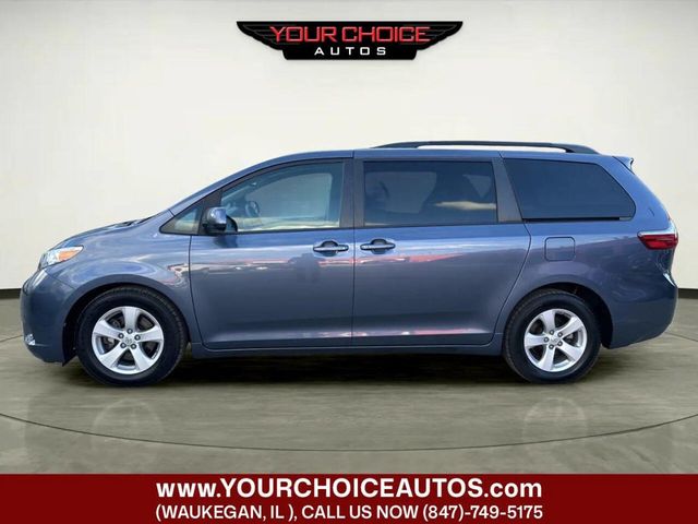 2017 Toyota Sienna LE Automatic Access Seat FWD 7-Passenger - 23043551 - 1