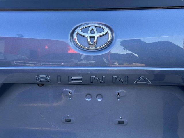 2017 Toyota Sienna LE Automatic Access Seat FWD 7-Passenger - 23043551 - 35