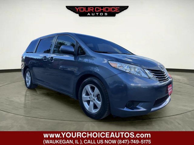 2017 Toyota Sienna LE Automatic Access Seat FWD 7-Passenger - 23043551 - 6
